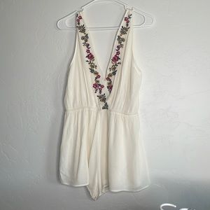 White, floral, Kendall & Kylie, Romper